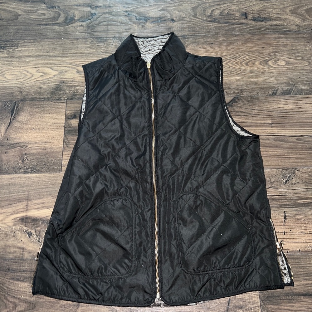Black Sherpa Vest